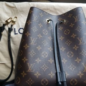 Louis Vuitton Neonoe mm Monogram black